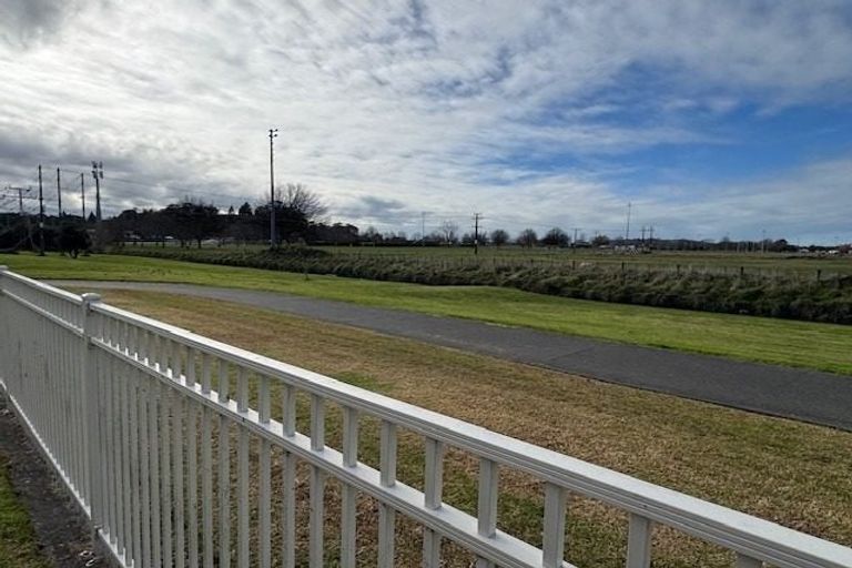 Photo of property in 54 Merlot Drive, Greenmeadows, Napier, 4112