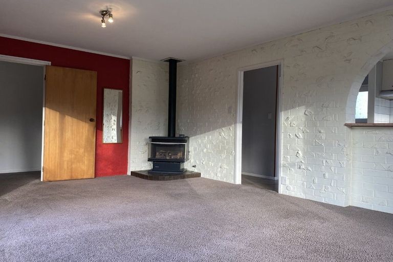 Photo of property in 1 Albatross Road, Red Beach, 0932