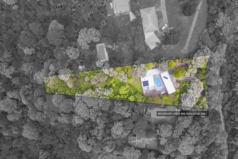 Photo of property in 114 Mountain Road, Henderson Valley, Auckland, 0612