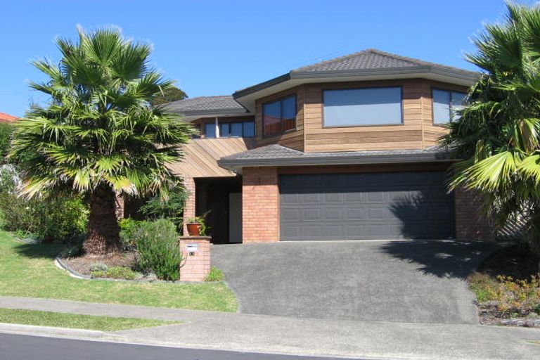 Photo of property in 11 Carnmore Place, Torbay, Auckland, 0630