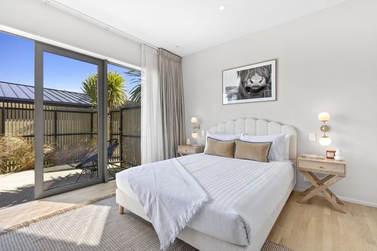 Photo of property in 15 Kereru Crescent, Wanaka, 9305