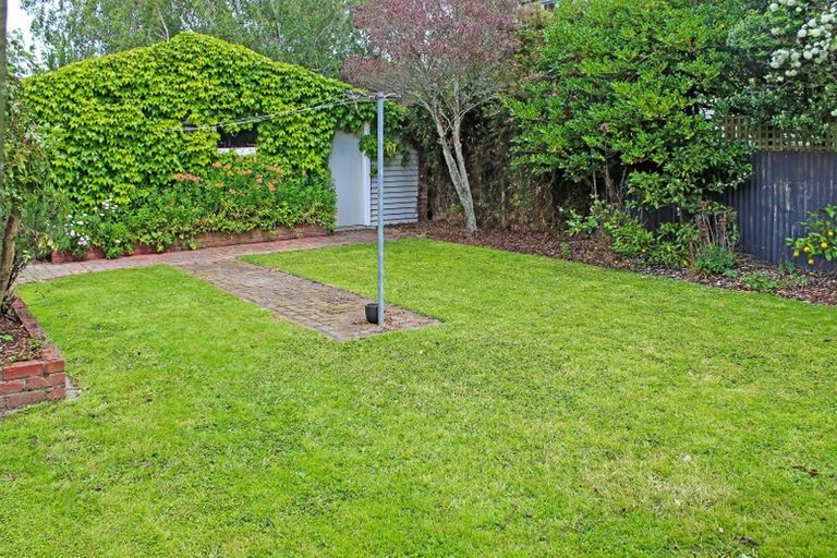 Photo of property in 34 Russell Street, Palmerston North, 4414