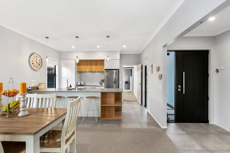 Photo of property in 1 Coolgardie Close, Papamoa, 3118