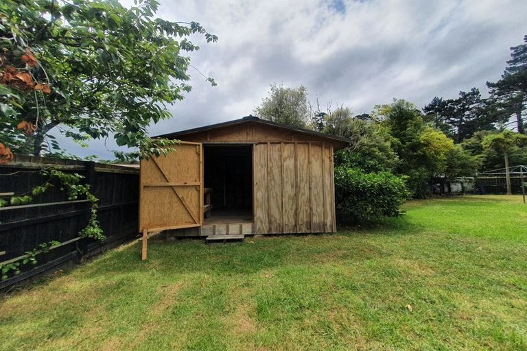 Photo of property in 54 Woodside Road, Massey, Auckland, 0614