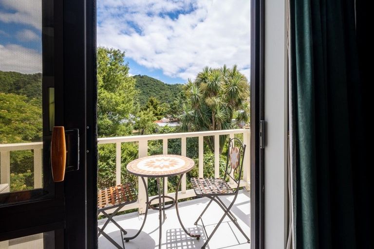 Photo of property in 34 Milton Terrace, Picton, 7220