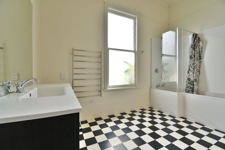 Photo of property in 32 Clifford Street, Dalmore, Dunedin, 9010