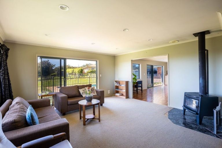 Photo of property in 57 Mcgiven Drive, Ridgewood, New Plymouth, 4371