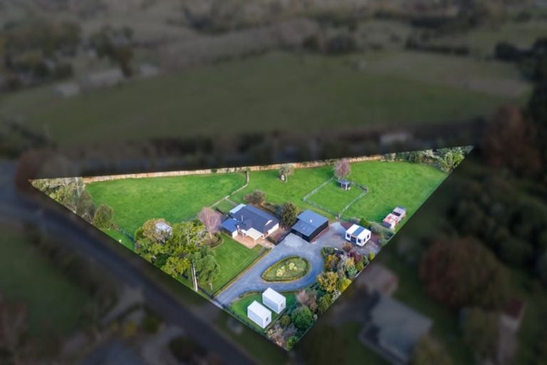 Photo of property in 11 O'leary Road, Pokeno, 2471