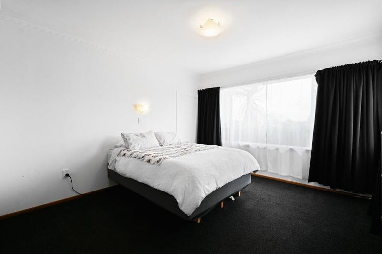 Photo of property in 14 Gilbass Avenue, Hamilton Lake, Hamilton, 3204