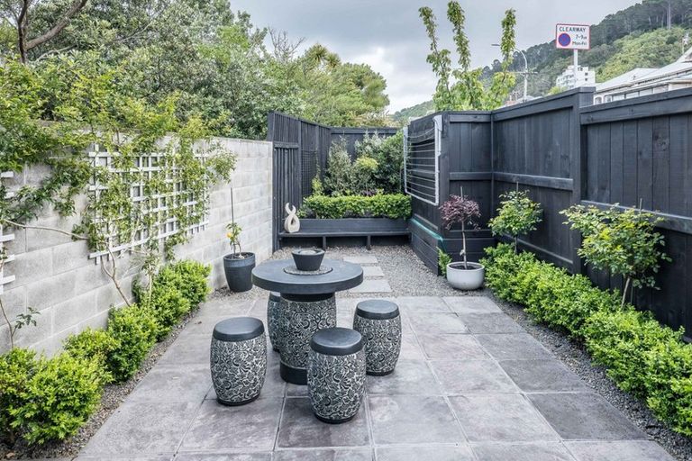 Photo of property in 53 Tinakori Road, Thorndon, Wellington, 6011