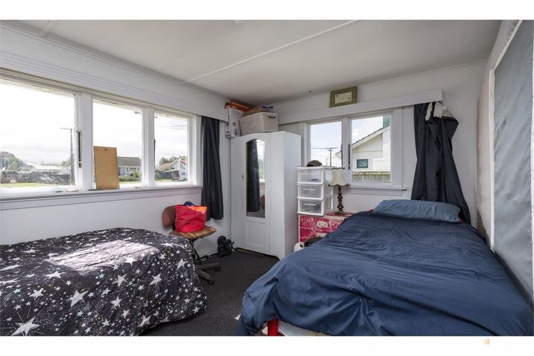 Photo of property in 15 Moorhouse Street, Waimate, 7924