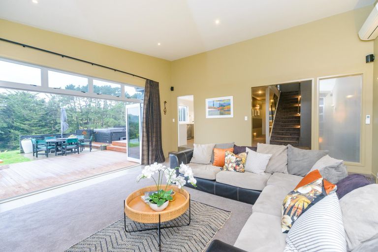 Photo of property in 78 Cashmere Drive, Fitzherbert, Palmerston North, 4410