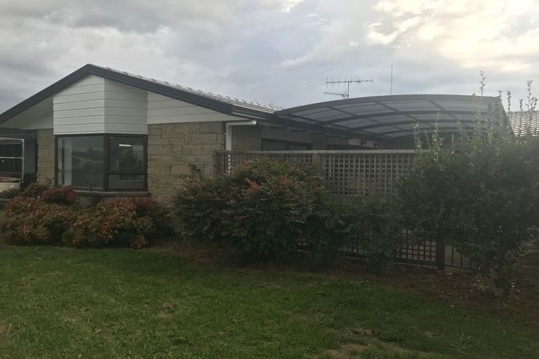 Photo of property in 4 Coolen Place, Tuakau, 2121
