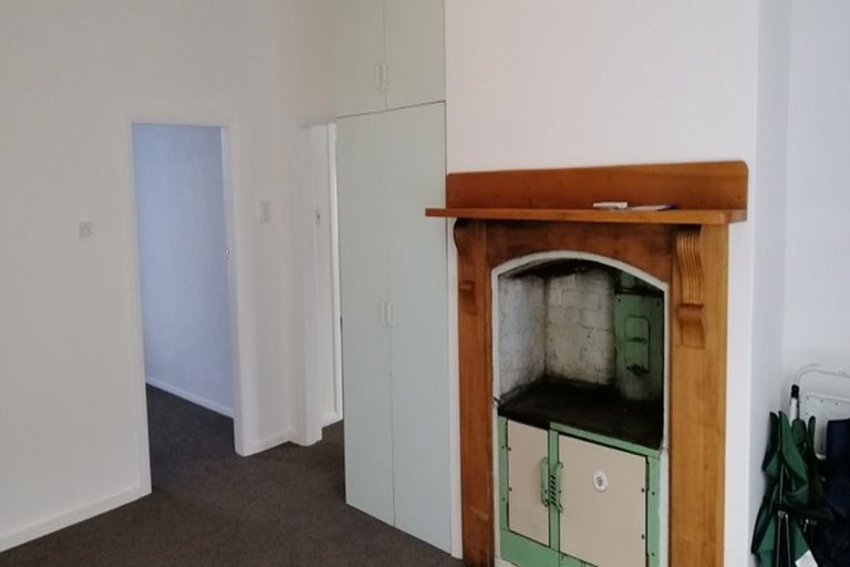 Photo of property in 6 Julian Street, Eltham, 4322