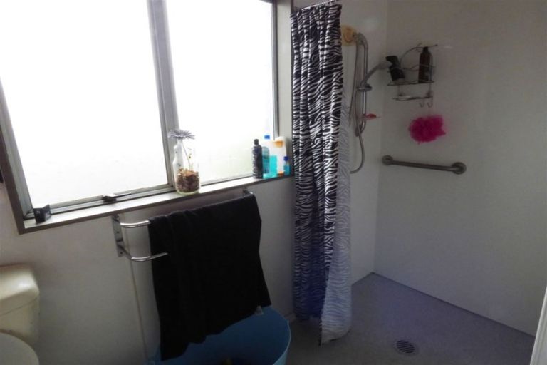 Photo of property in 32 Mcneil Street, Balclutha, 9230