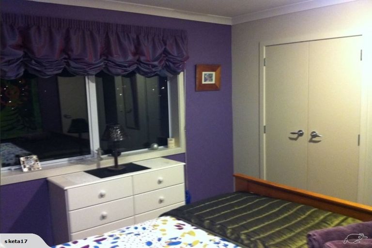 Photo of property in 58 Nicholson Road, Khandallah, Wellington, 6035