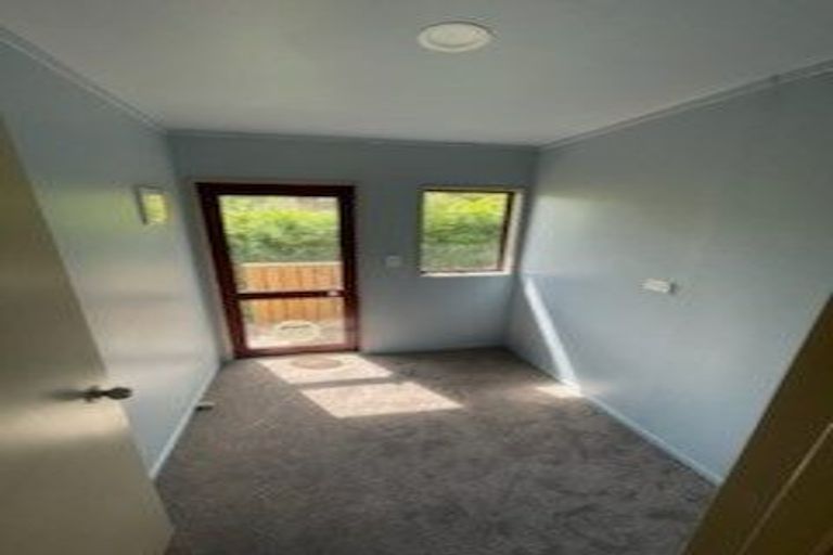 Photo of property in 18 Triangle Road, Massey, Auckland, 0614