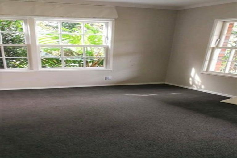 Photo of property in 13 Glenmore Road, Sunnyhills, Auckland, 2010
