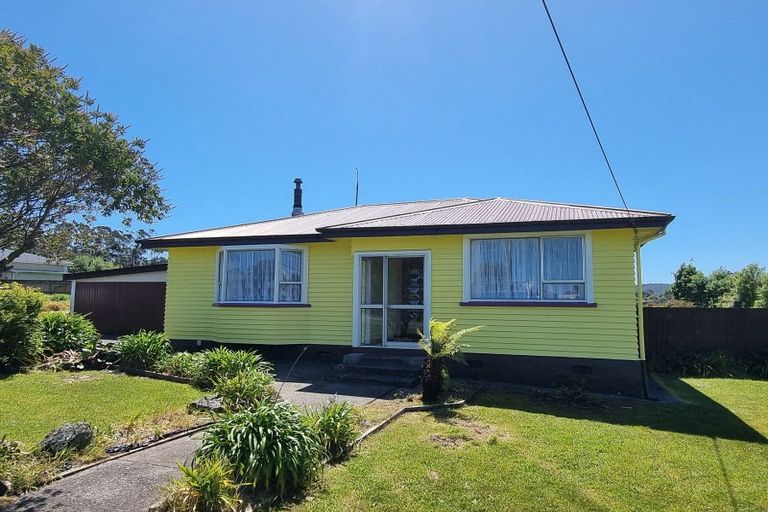 Photo of property in 3 Carroll Street, Runanga, 7803