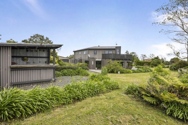 Photo of property in 20 Kiri Road, Te Kiri, Opunake, 4682