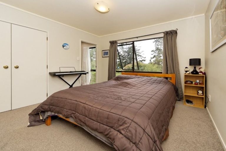 Photo of property in 6 Oakhaven Place, Ranui, Auckland, 0612