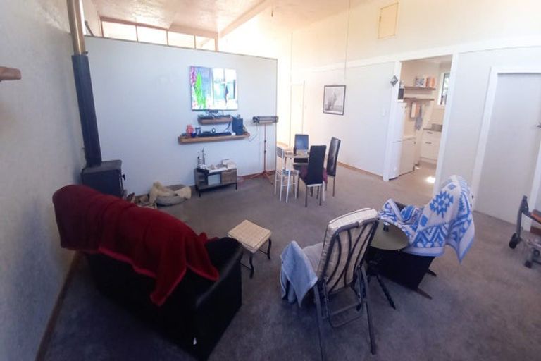 Photo of property in 23 Sneyd Street, Tuatapere, 9620
