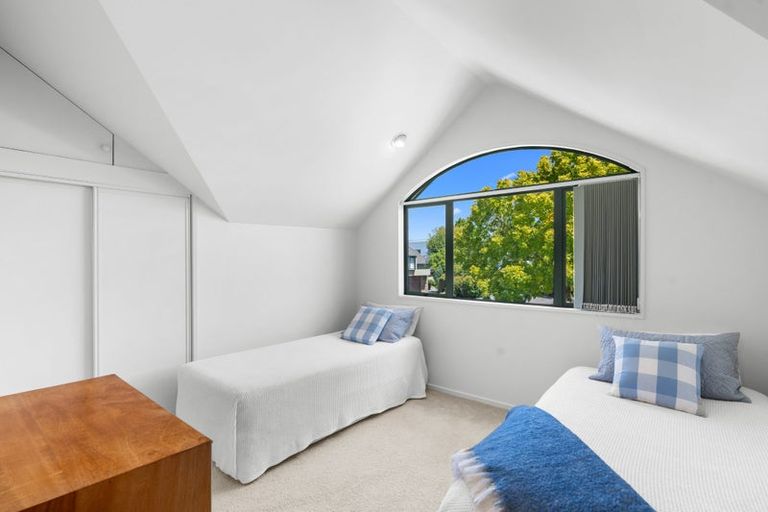 Photo of property in 25 O'connor Place, Burnside, Christchurch, 8053