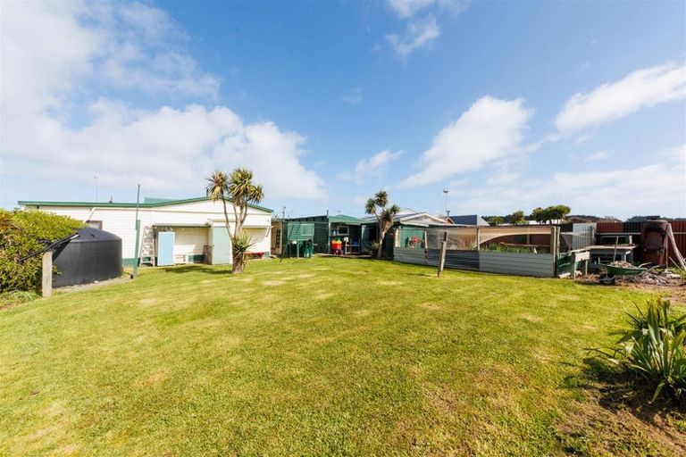 Photo of property in Build Inn, 1942 Parewanui Road, Parewanui, Bulls, 4894