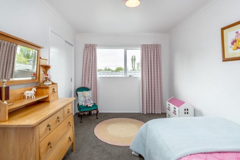 Photo of property in 83 Reading Street, Greytown, 5712