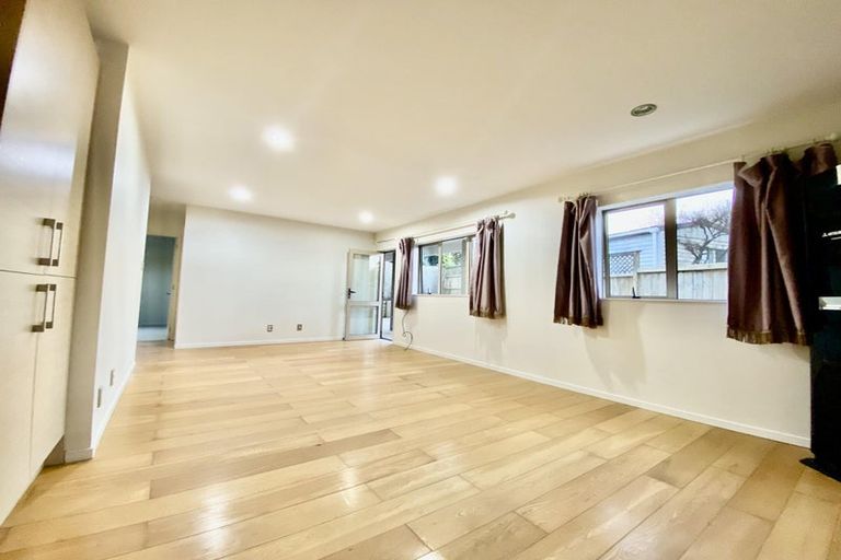 Photo of property in 19a Nile Road, Milford, Auckland, 0620