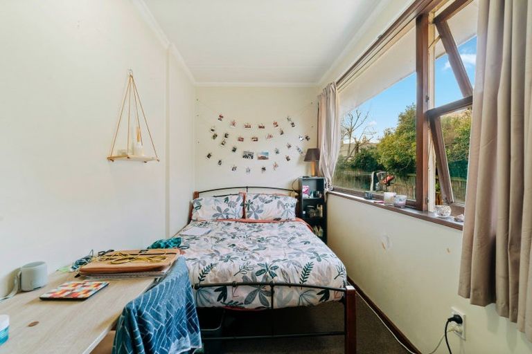 Photo of property in 22 Bowen Street, Queenstown, 9300