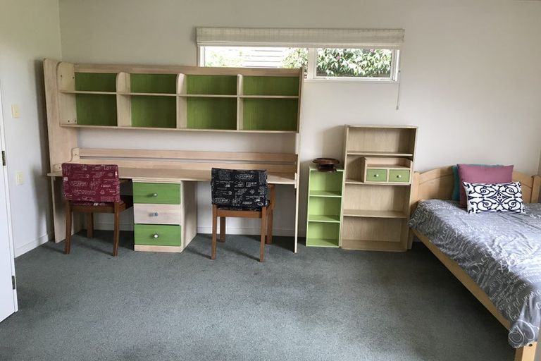 Photo of property in 2/271 Memorial Avenue, Burnside, Christchurch, 8053