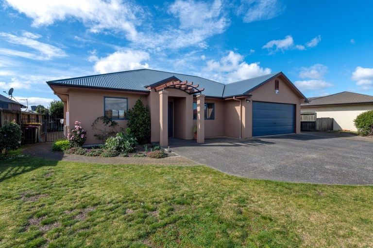 Photo of property in 19 Duggan Drive, Owhata, Rotorua, 3010