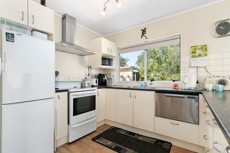 Photo of property in 4 Seddon Street, Carterton, 5713