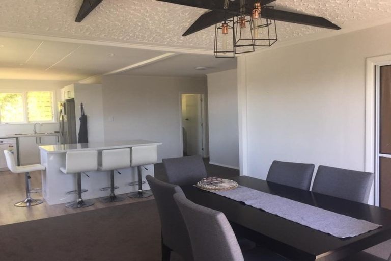 Photo of property in 17 Derby Place, Cannons Creek, Porirua, 5024