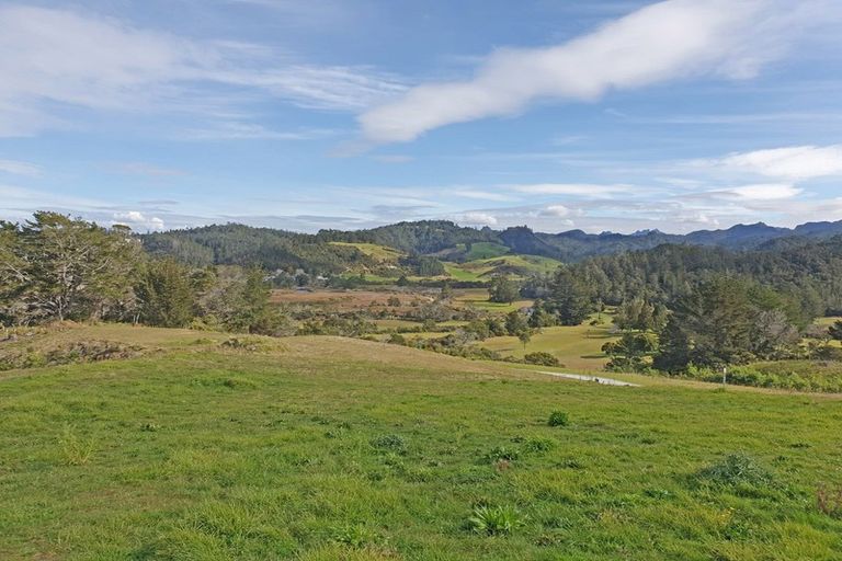Photo of property in 17 Azimuth Road, Tairua, 3508