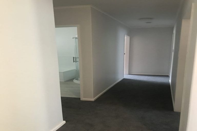 Photo of property in 3 Cyril Way, Paparangi, Wellington, 6037