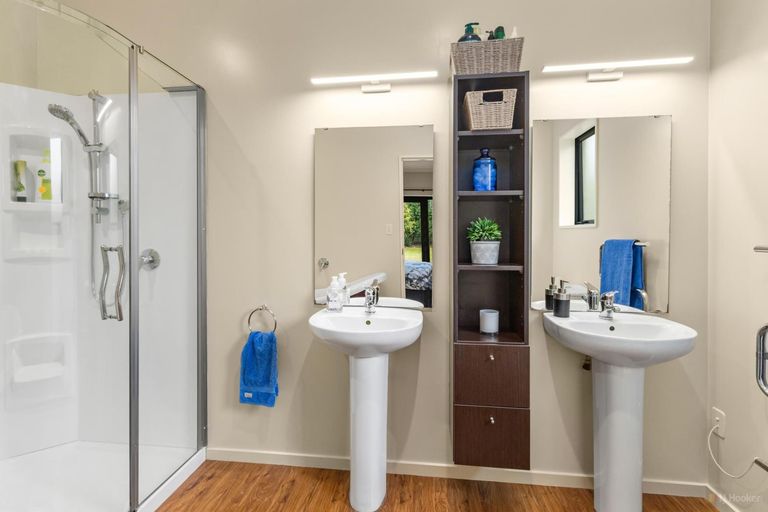 Photo of property in 75 Main North Road, Geraldine, 7930