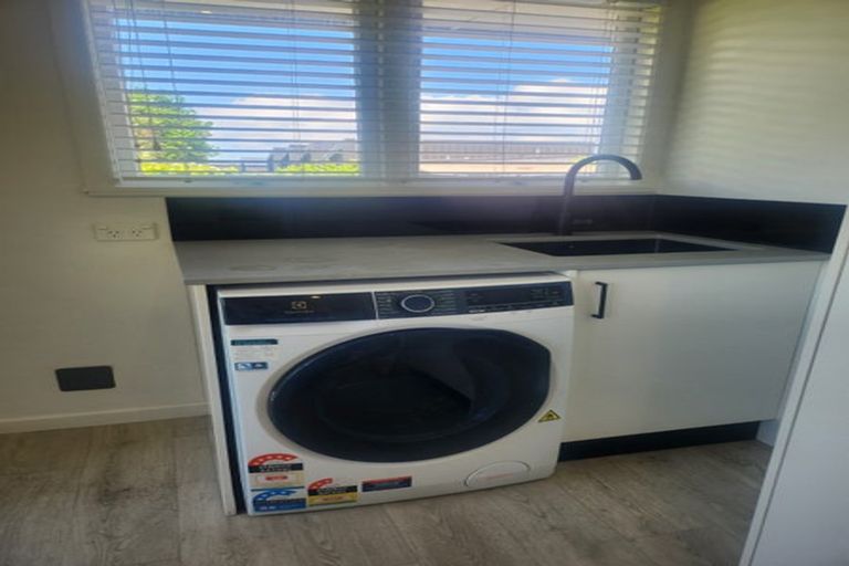 Photo of property in 61 Northboro Road, Belmont, Auckland, 0622