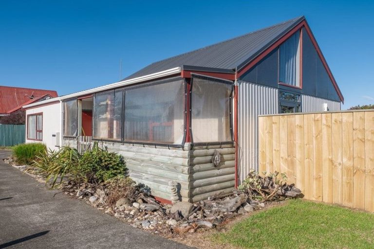 Photo of property in 180a Cornfoot Street, Castlecliff, Whanganui, 4501