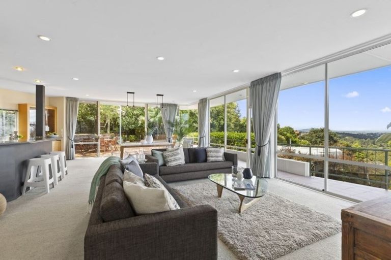 Photo of property in 10 Bragato Place, Chatswood, Auckland, 0626