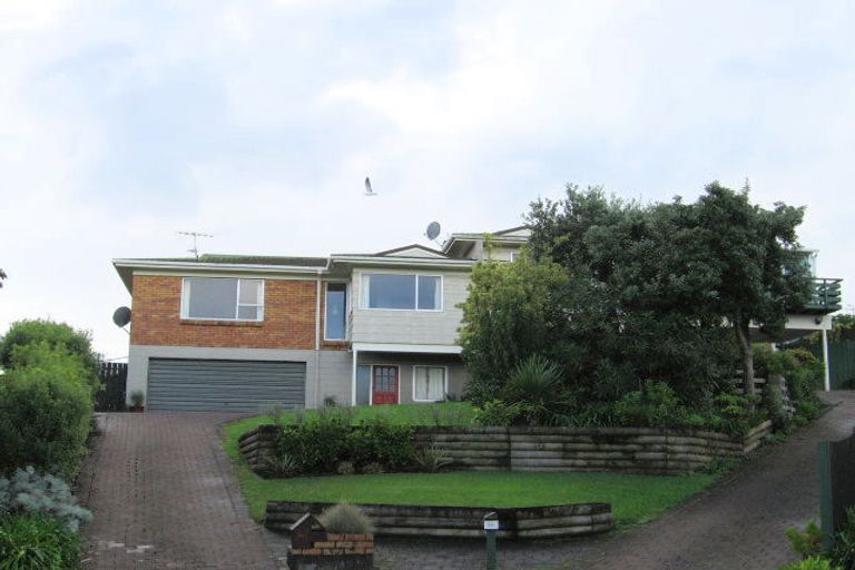 Photo of property in 2/6 Patros Place, Bucklands Beach, Auckland, 2012