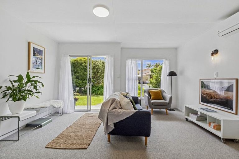 Photo of property in 3/34 Walton Street, Red Beach, 0932