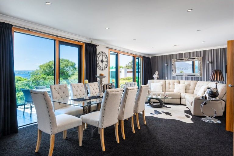 Photo of property in 809 Acacia Bay Road, Acacia Bay, Taupo, 3330