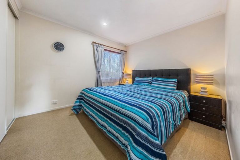 Photo of property in 51 Magic Way, Randwick Park, Auckland, 2105