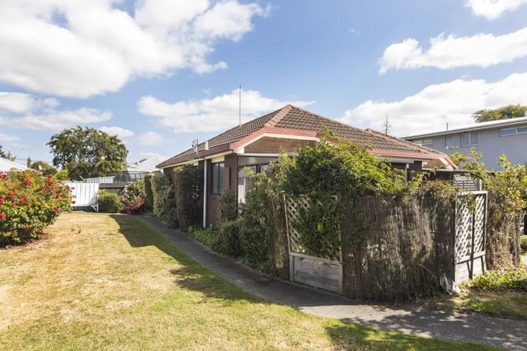 Photo of property in 11/218 Lincoln Road, Addington, Christchurch, 8024