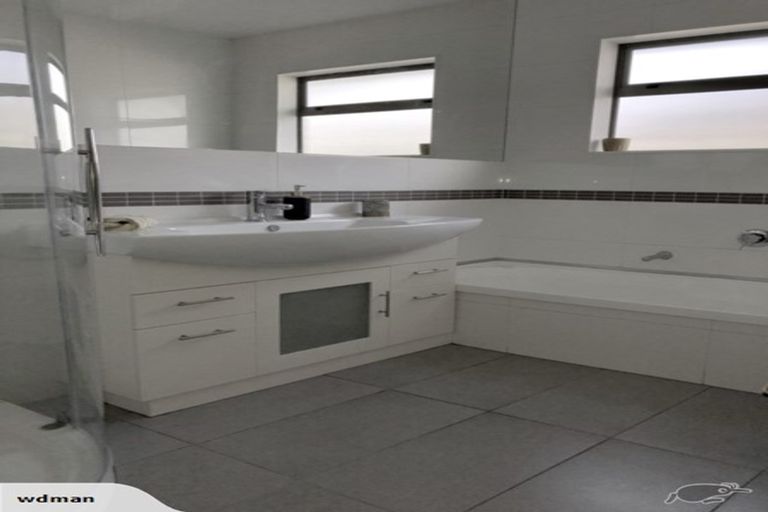 Photo of property in 2 Sophies Way, Papamoa Beach, Papamoa, 3118