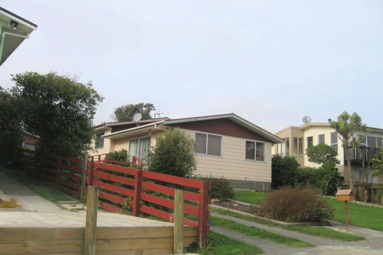 Photo of property in 141 Conclusion Street, Ascot Park, Porirua, 5024