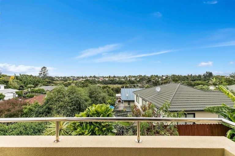 Photo of property in 153a Colwill Road, Massey, Auckland, 0614