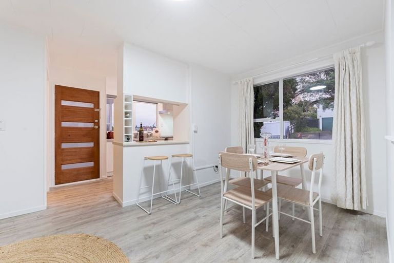 Photo of property in 92 Gallony Avenue, Massey, Auckland, 0614